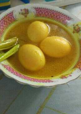 Telur kuah kuning