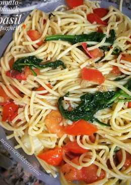 Spaghetti tomato-baby spinach-basil