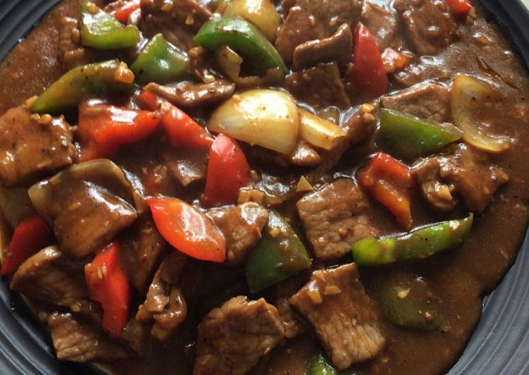 bahan dan cara membuat Sapi lada hitam (Black pepper beef)