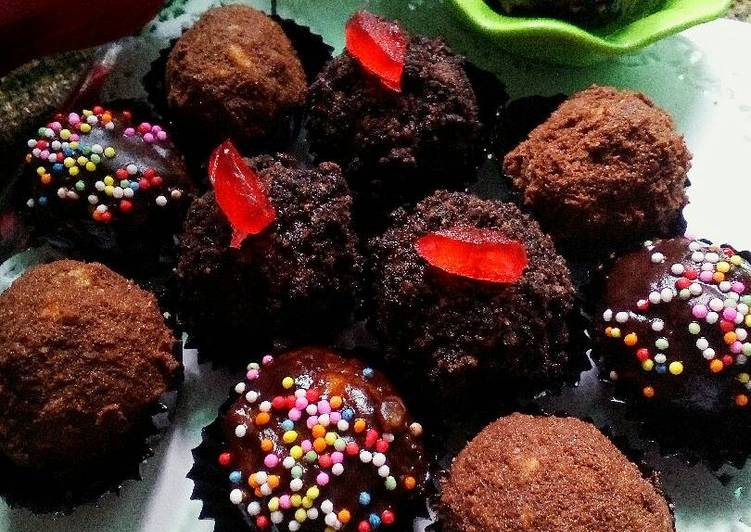 gambar untuk resep makanan Triple Choco Balls aka Bola Bola Biskuit Coklat??