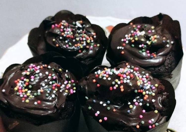 resep lengkap untuk Brownis springkel cupcake??