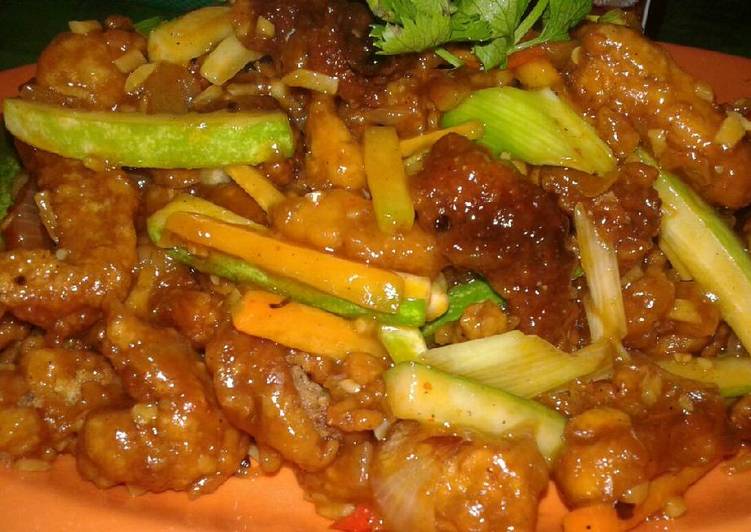 Resep Ayam crispy saus pedas manis Oleh Musyrifah Prasetiyo