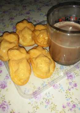 Kue bolu kering ( kue bhoi aceh)