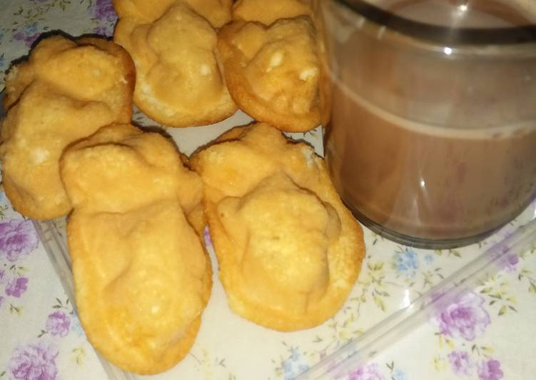 resep makanan Kue bolu kering ( kue bhoi aceh)