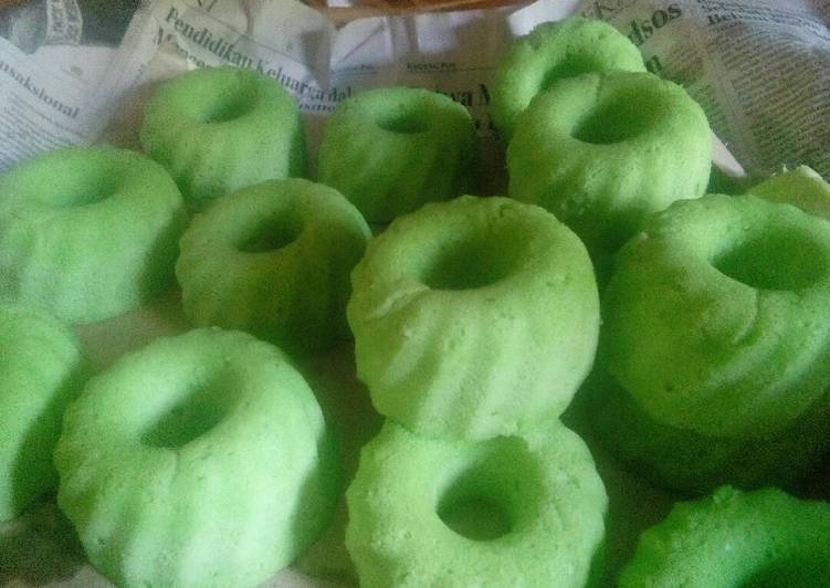 resep masakan ??Bolu kukus pandan?? by. Winda