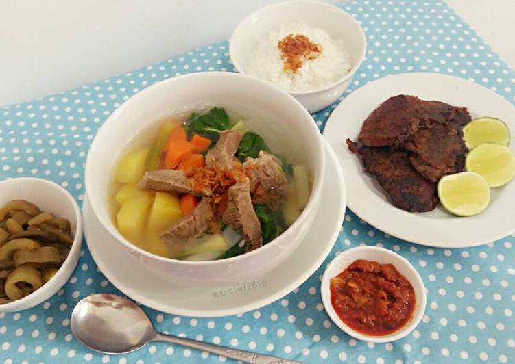 gambar untuk resep makanan Sup Bening Daging Sapi w/ Bayam