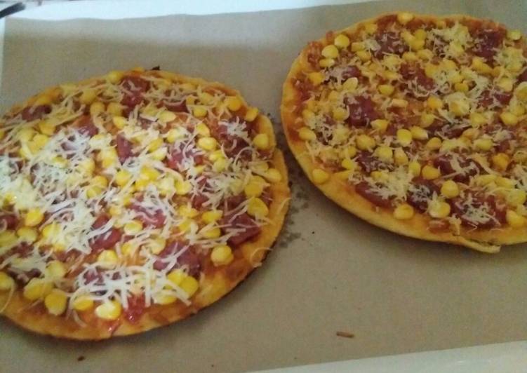 bahan dan cara membuat Pizza teflon murmer