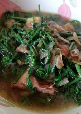 Tumis pakis udang ebi