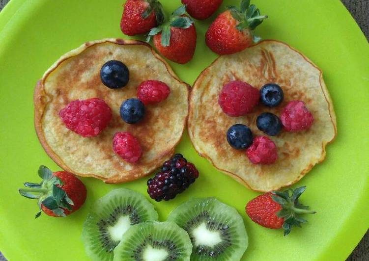 gambar untuk resep makanan Pancake Pisang topping ceria
