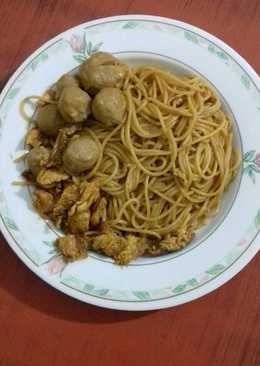 Spagetti Oriental Chicken With Meatball