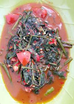 Tumis kangkung terasi pedas