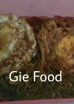 Semur telur ceplok dan soun