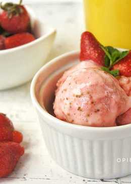 Strawberry Froyo