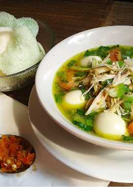 Soto Ayam kuah Bening