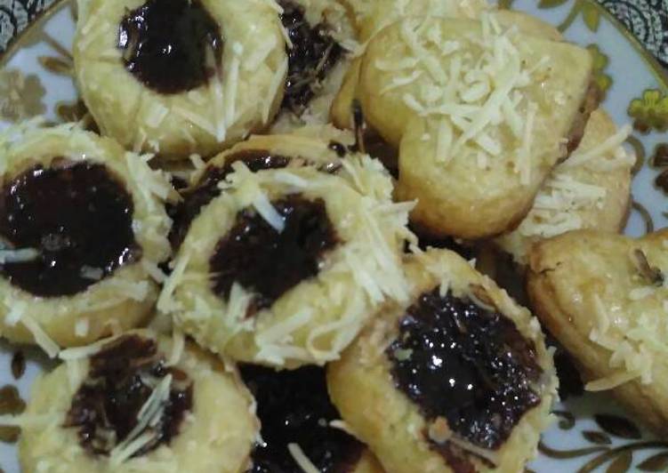 Resep Crunchy Chocolate and Cheese Cookies By Lady Arintha