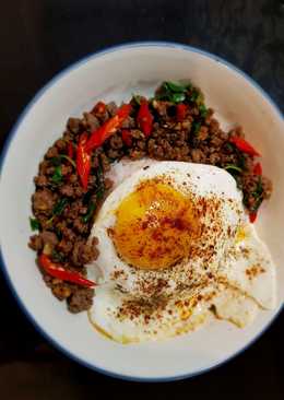 Daging Cincang Kemangi (Thai Minced Beef with Basil)