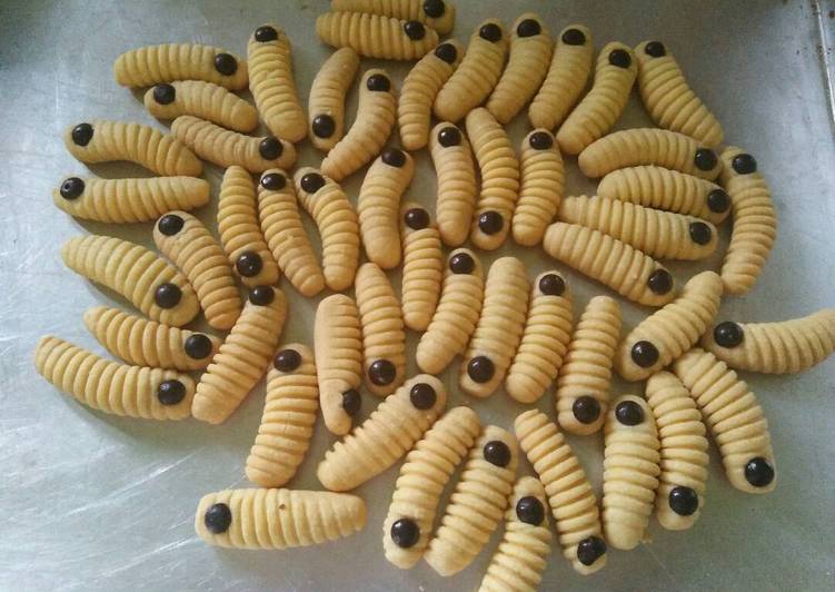 resep lengkap untuk Caterpillars Cookies