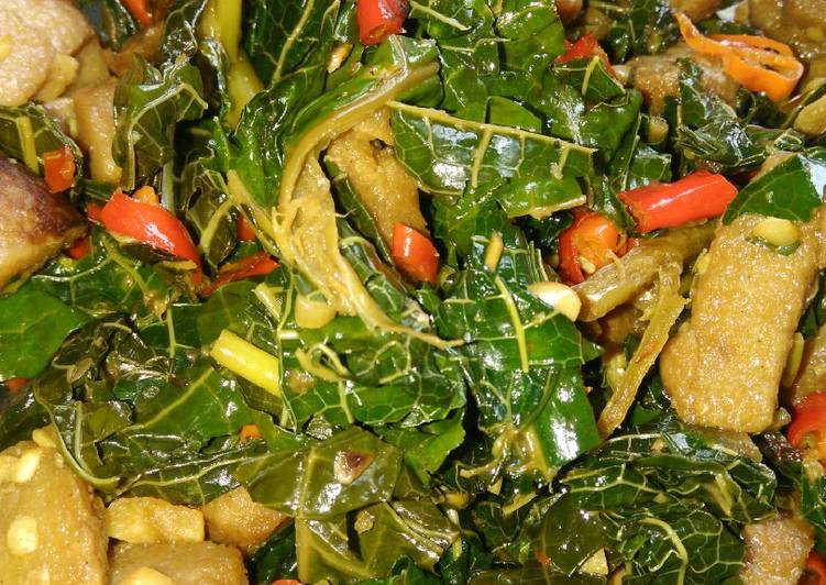 bahan dan cara membuat Oseng daun pepaya dan tempe gembus