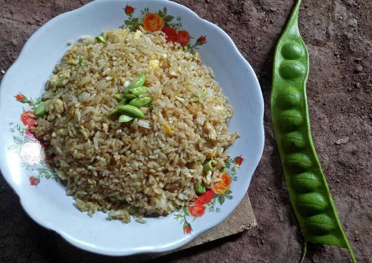 gambar untuk cara membuat Nasi Goreng Pete Bumbu Uleg