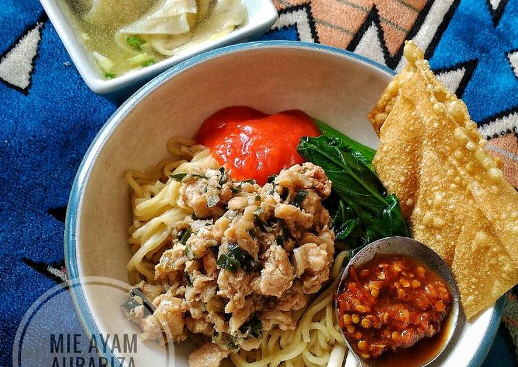 Resep Bakmi mie  ayam  mie  yamin  oleh Aura Riza Cookpad