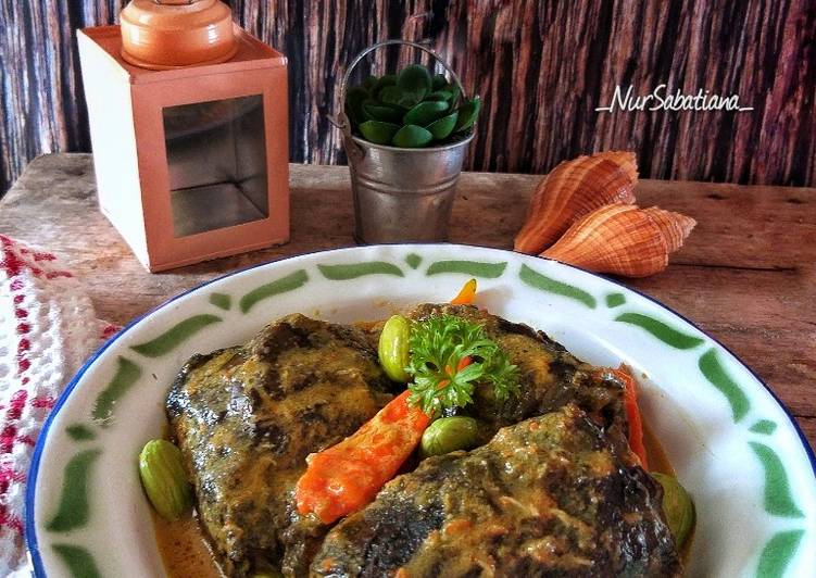 Resep Buntil Daun Talas oleh Nur Sabatiana Cookpad