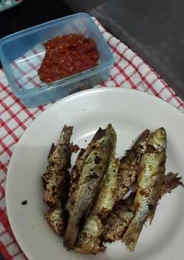 Ikan belanak goreng & sambel tomat matang