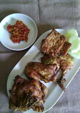 Ayam Goreng Bumbu Rempah & Sambel Bledek