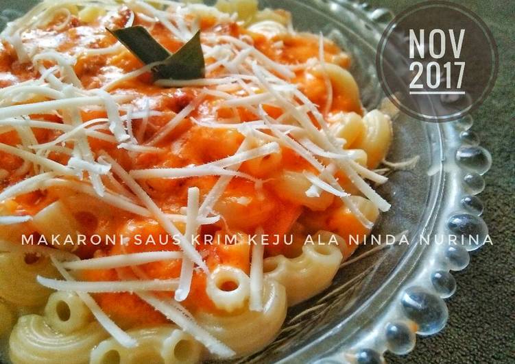 resep lengkap untuk Mac and cheese (makaroni saus krim keju)