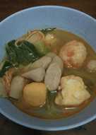 Steamboat bakso seafood kuah tomyam