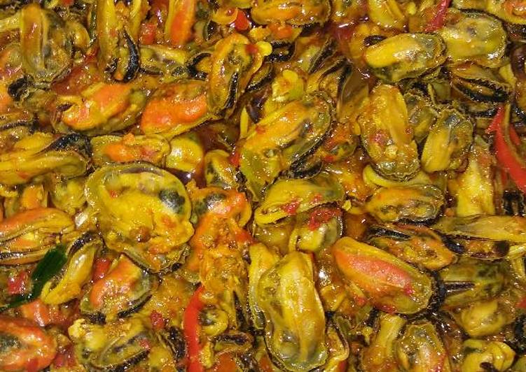 resep lengkap untuk Oseng Kerang pedaasss ????