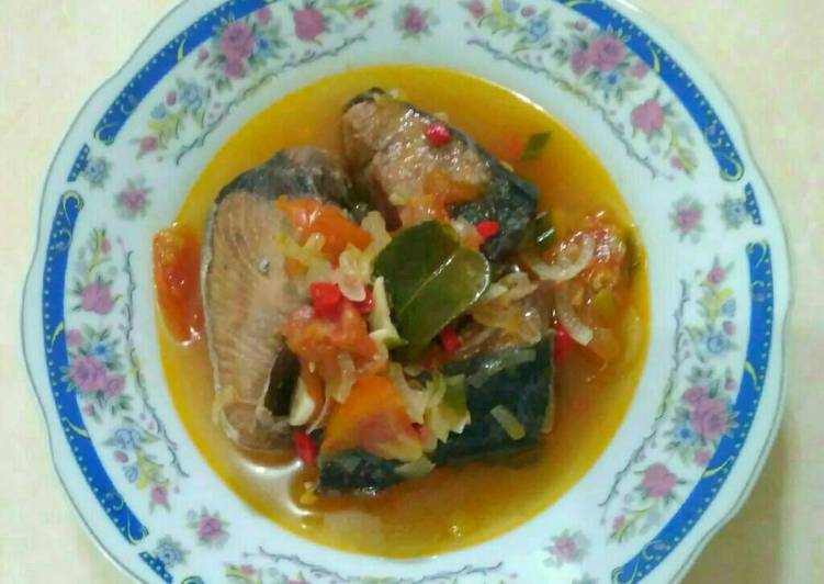 resep lengkap untuk Sarden tuna