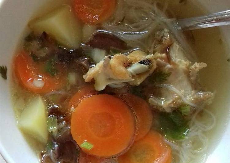 resep lengkap untuk Sop ayam bihun