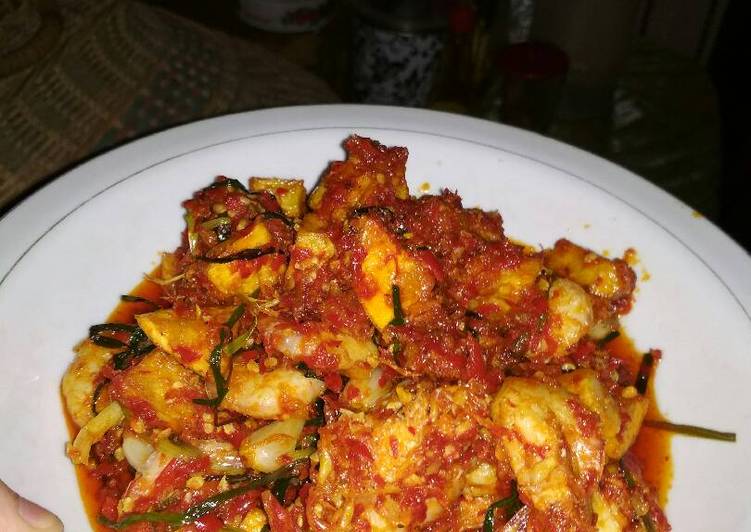 cara membuat Udang kentang sambal + bawang batak