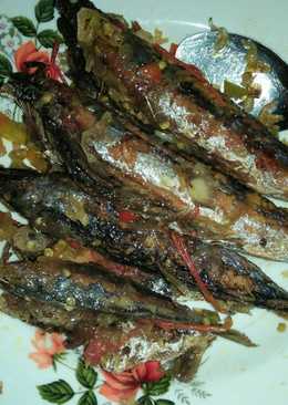 Ikan pindang bumbu tomat