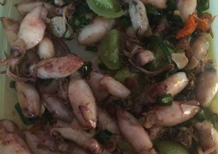 resep lengkap untuk Cumi Asin Cabe ijo Tanpa di Goreng lagi?? Endol