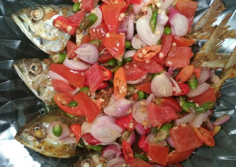 gambar untuk resep makanan Ikan kembung sambal dabu-dabu