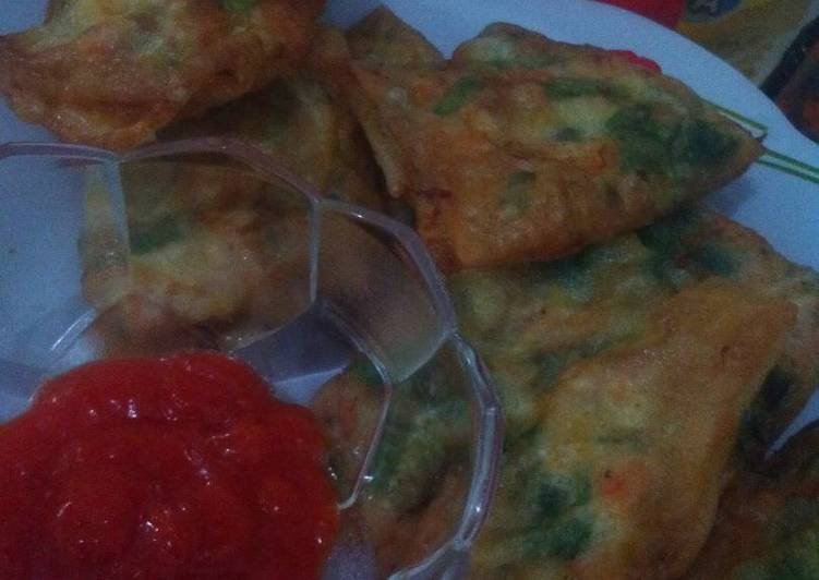 gambar untuk cara membuat Martabak telur isi udang dan tahu