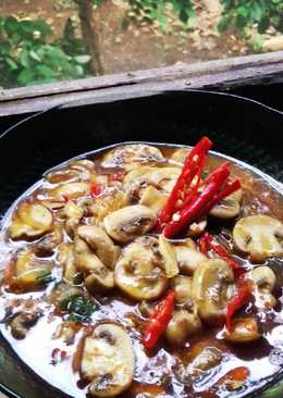 Tumis jamur kancing asam manis