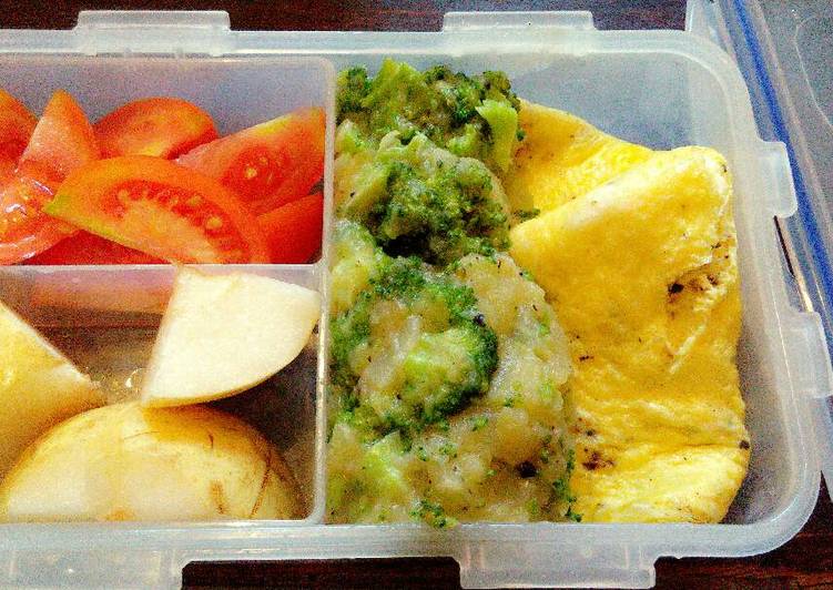 Resep Omelet with Mashed Broccoli for Diet Mayo Karya Dwinita Riani