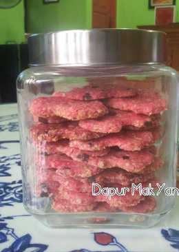 Strawberry Oatmeal Cookie