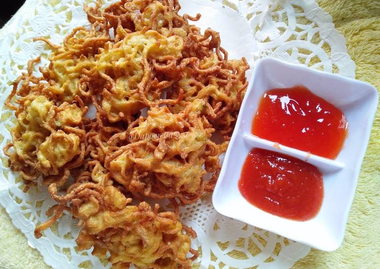 resep lengkap untuk Martabak Mie