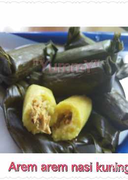 Arem arem nasi kuning