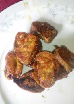 Rolade ayam goreng (chicken egg roll)