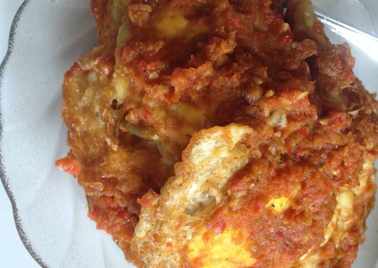  Resep  Telur  pedas  oleh Mayci Ainoon Cookpad