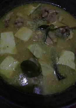 Opor Ayam Tahu