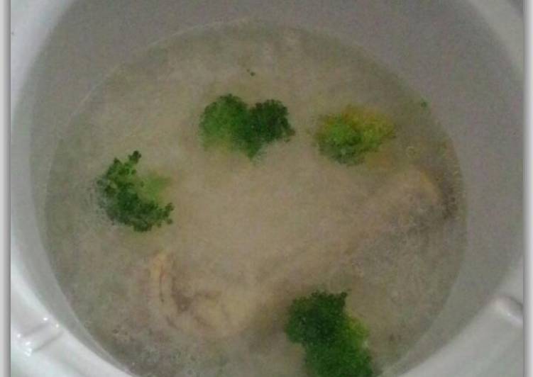 resep masakan Nasi tim saring brokoli & ceker ayam (kampung)