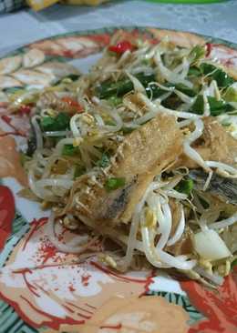 Tumis tauge ikan asin