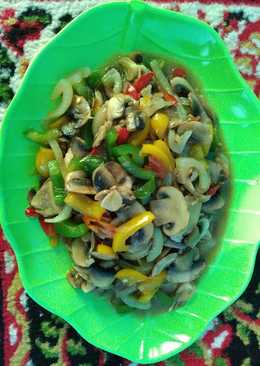 Jamur kancing oseng paprika