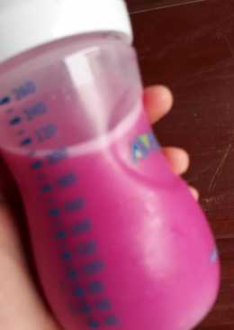 Oat milk with dragon fruit