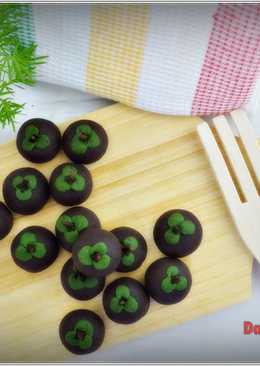 Black Nastar | Mangosteen-Shaped Cookies